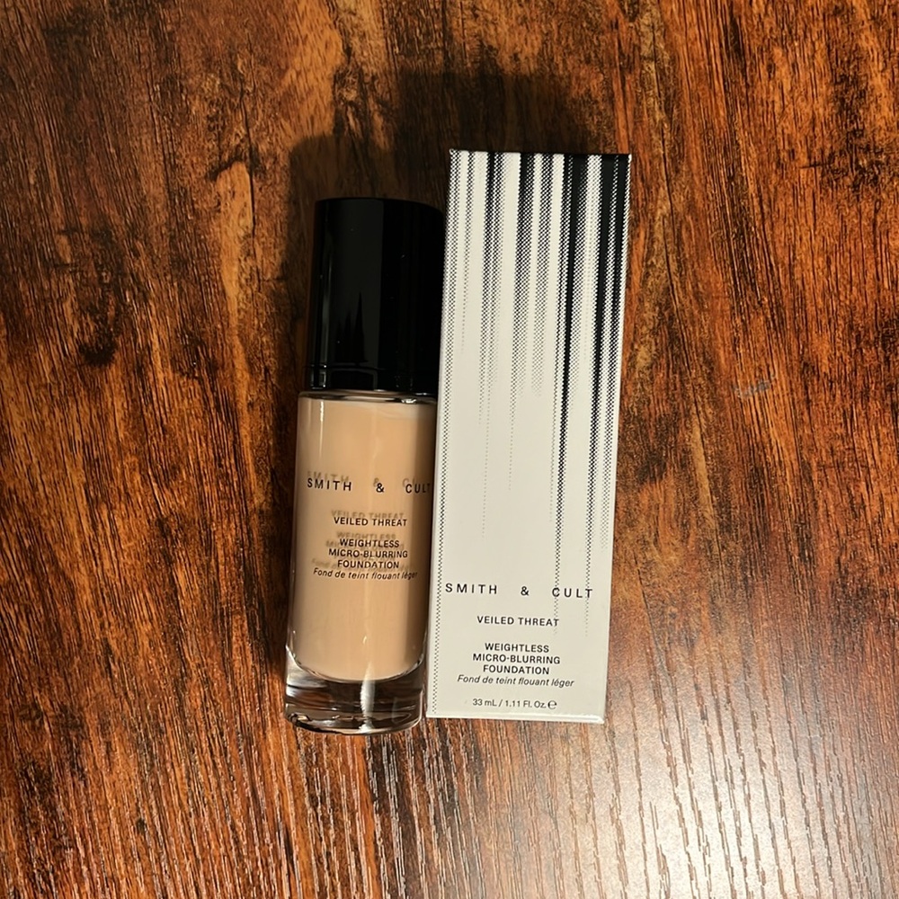 Smith & Cult Veiled Threat Foundation NIB Shade 180-Cool